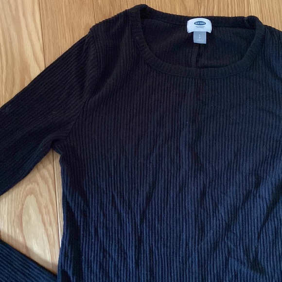 Old navy black cozy ribbed long sleeve t-shirt - Picture 2 of 6